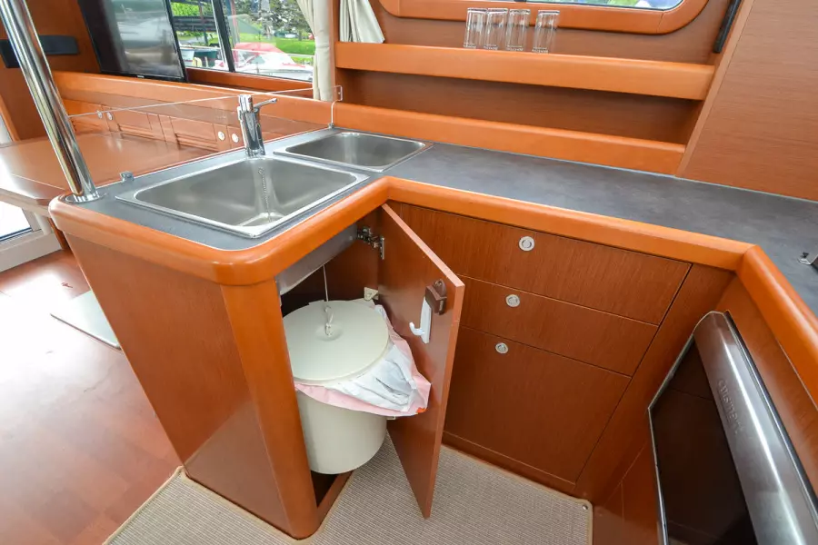 2015 Beneteau 34 Swift Trawler