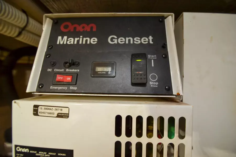 2005 Sea Ray 500 Sedan Bridge