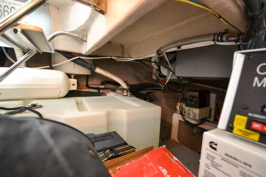 2011 Meridian 391 Sedan Bridge