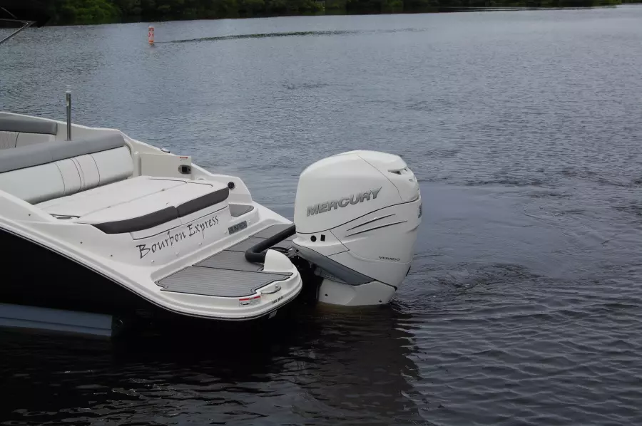 2016 Sea Ray 270 SDX-OB
