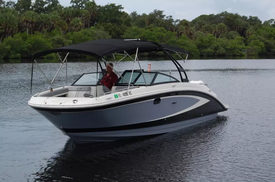 2016 Sea Ray 270 SDX-OB