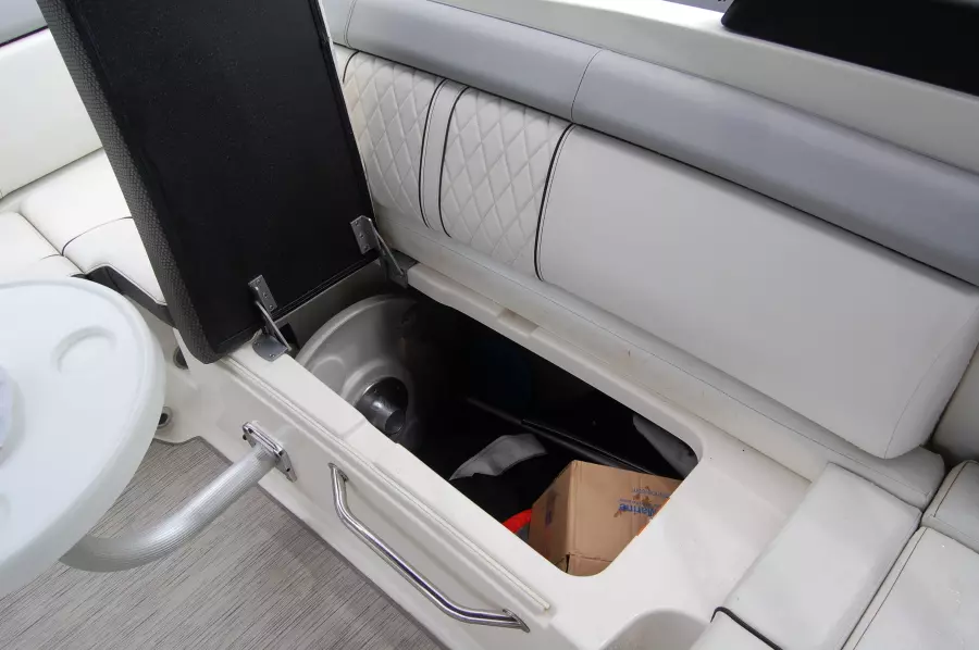 2016 Sea Ray 270 SDX-OB