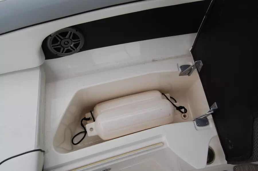 2016 Sea Ray 270 SDX-OB