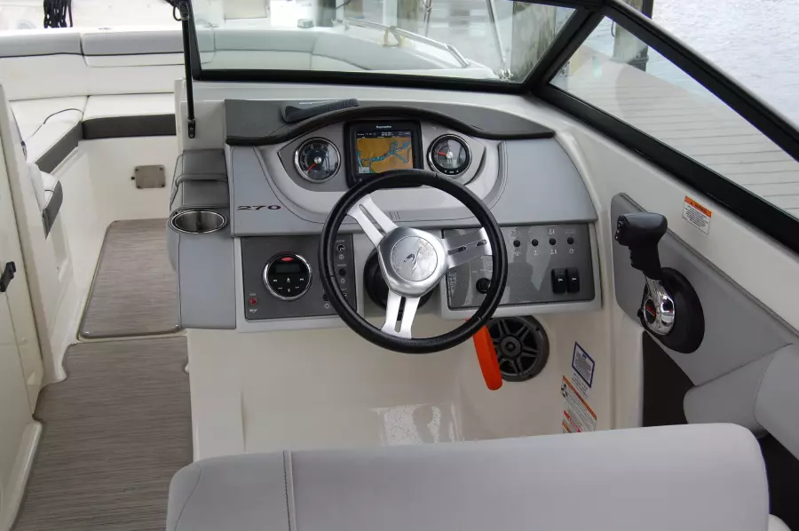 2016 Sea Ray 270 SDX-OB