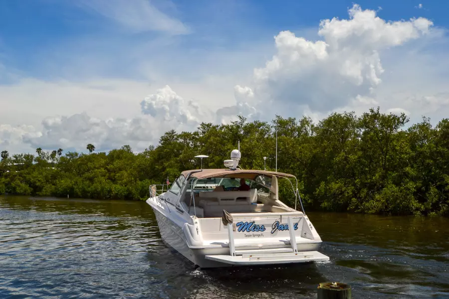 1994 Sea Ray 440 Sundancer