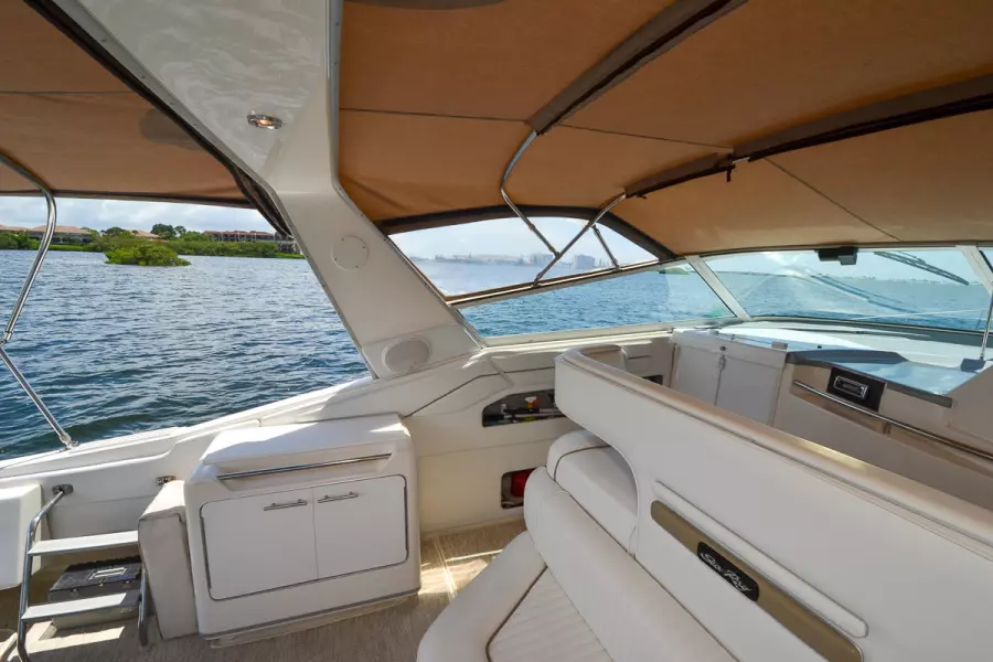 1994 Sea Ray 440 Sundancer