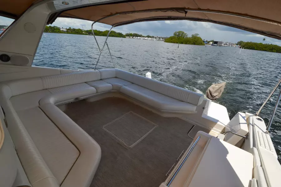 1994 Sea Ray 440 Sundancer