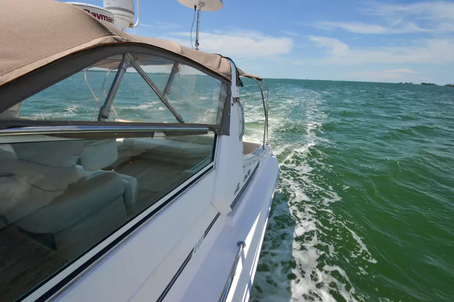 1994 Sea Ray 440 Sundancer