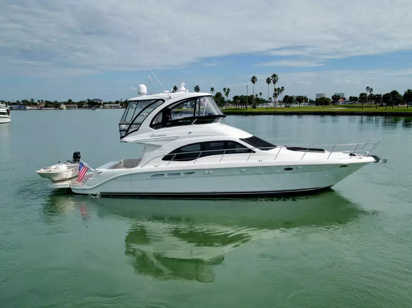 Sea Ray 52 Sedan Bridge