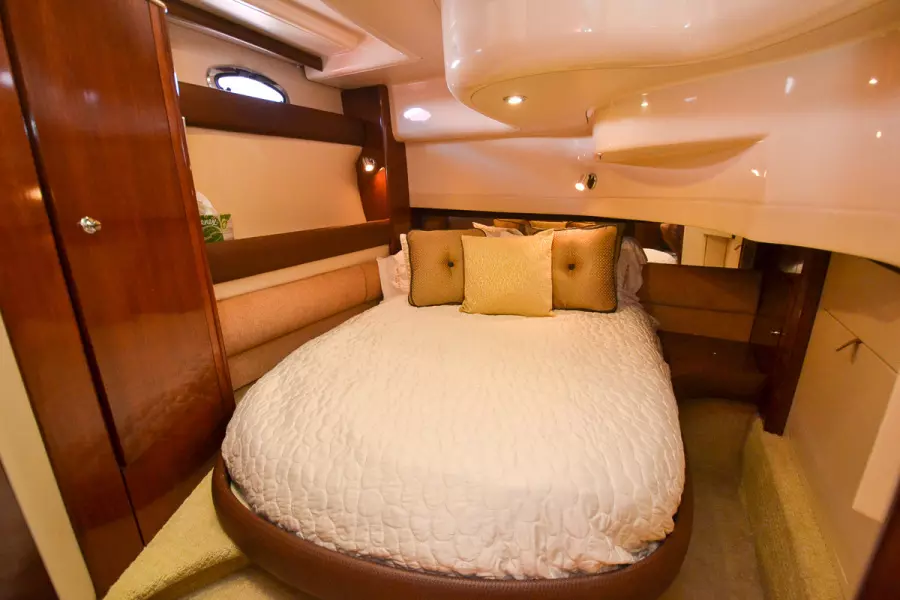 2008 Meridian 391 Sedan Bridge