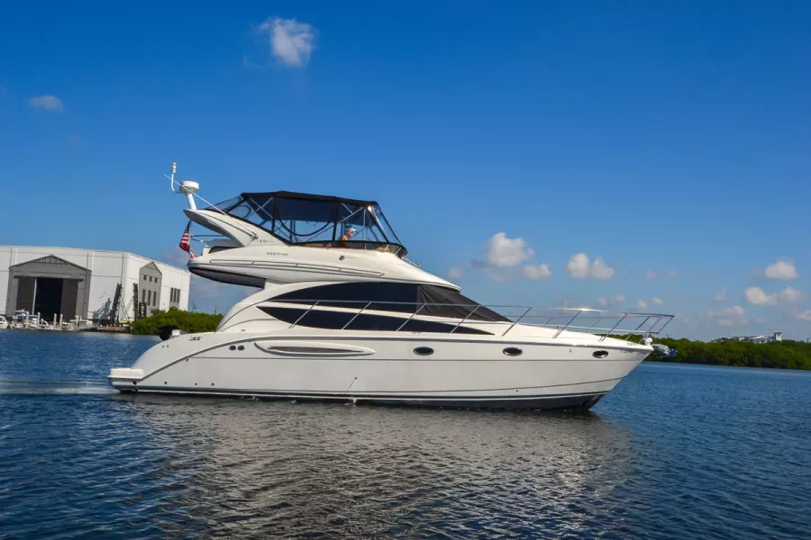 2008 Meridian 391 Sedan Bridge