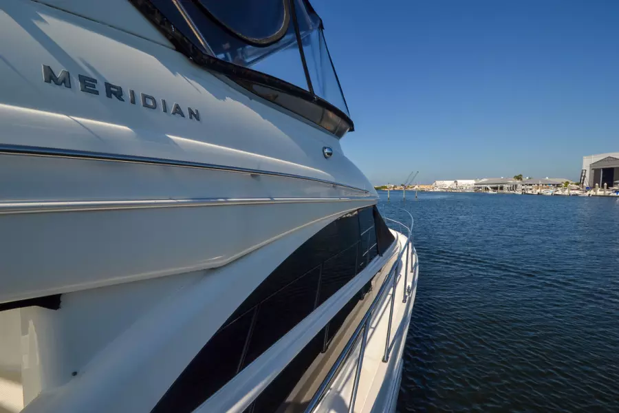 2008 Meridian 391 Sedan Bridge