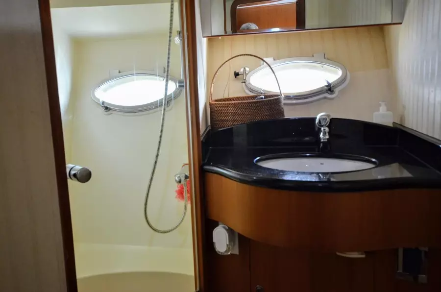 2005 Ocean Alexander 48 Altus