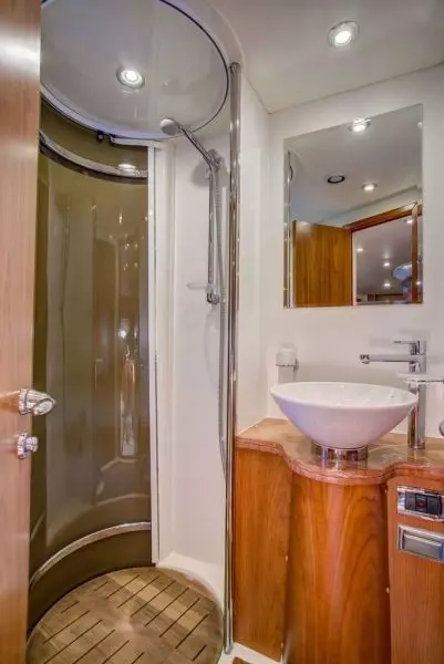 2010 Sunseeker Predator