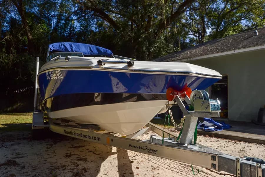 2019 NauticStar 203 DC Deck