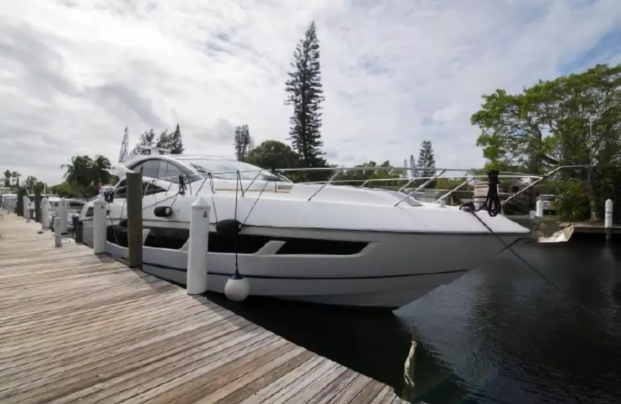 2018 Sunseeker Predator