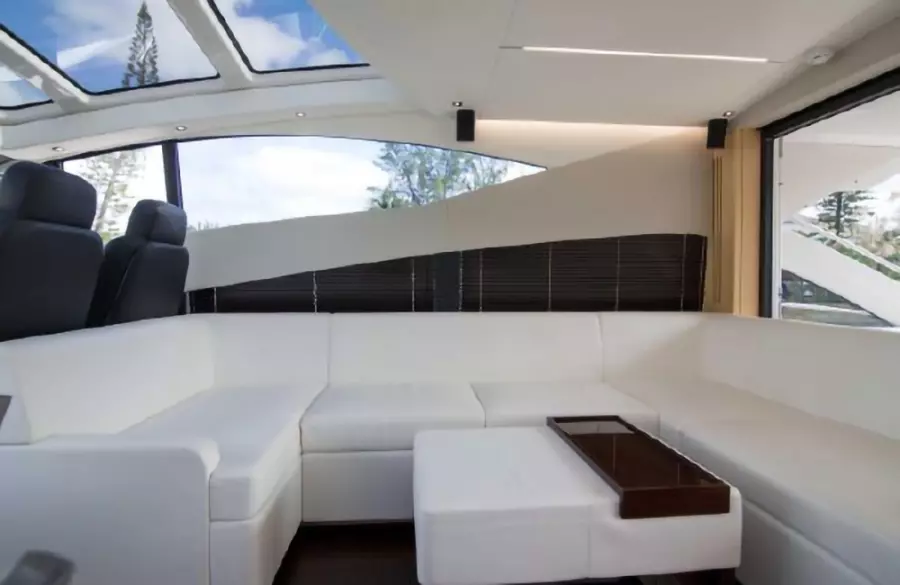 2018 Sunseeker Predator