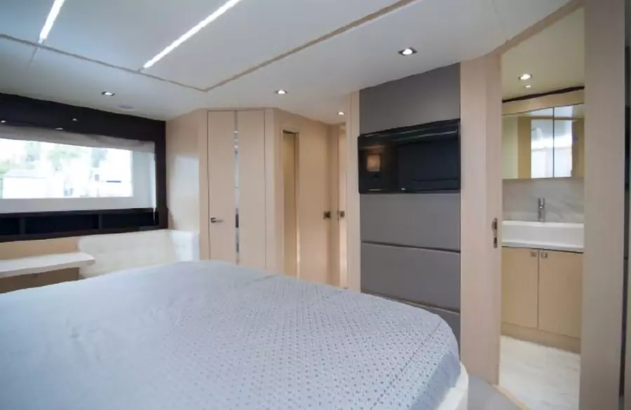 2018 Sunseeker Predator