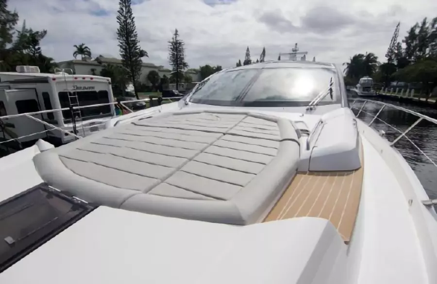 2018 Sunseeker Predator