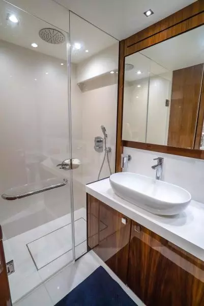 2019 Sunseeker Manhattan