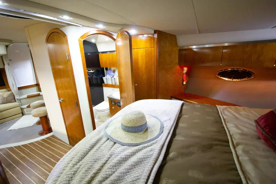 2008 Cruisers Yachts 420 Express