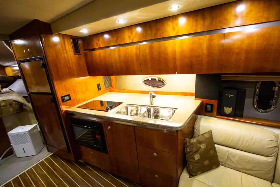 2008 Cruisers Yachts 420 Express