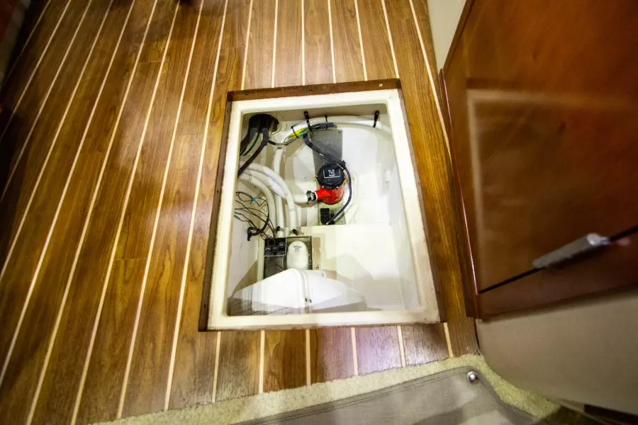 2008 Cruisers Yachts 420 Express