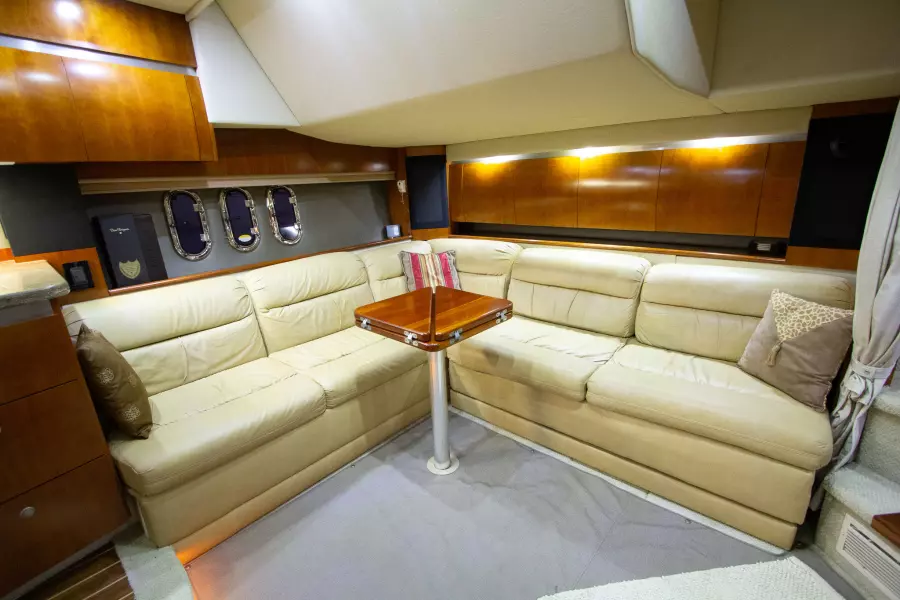 2008 Cruisers Yachts 420 Express