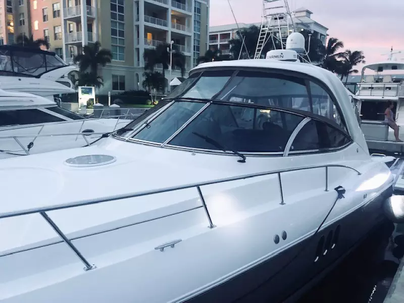2008 Cruisers Yachts 420 Express