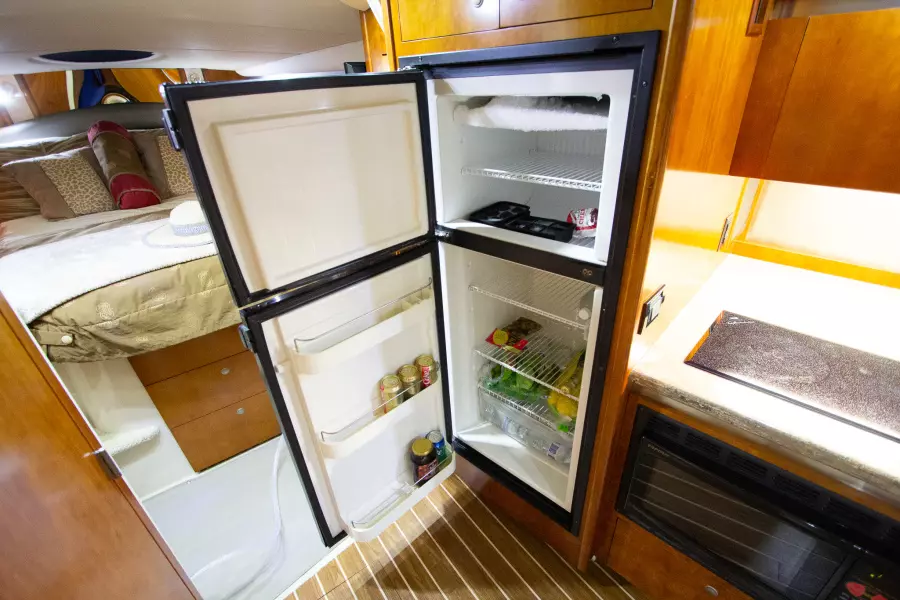 2008 Cruisers Yachts 420 Express