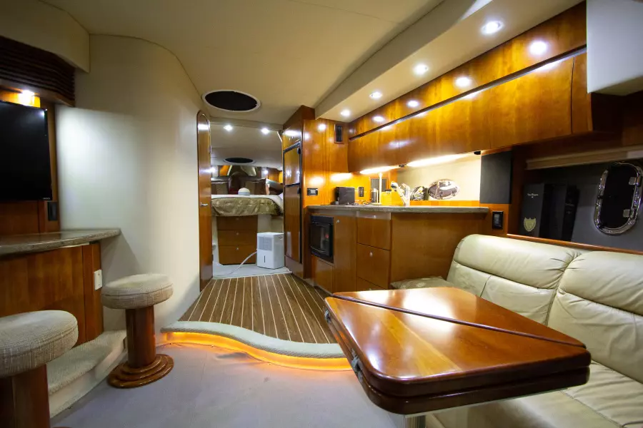 2008 Cruisers Yachts 420 Express