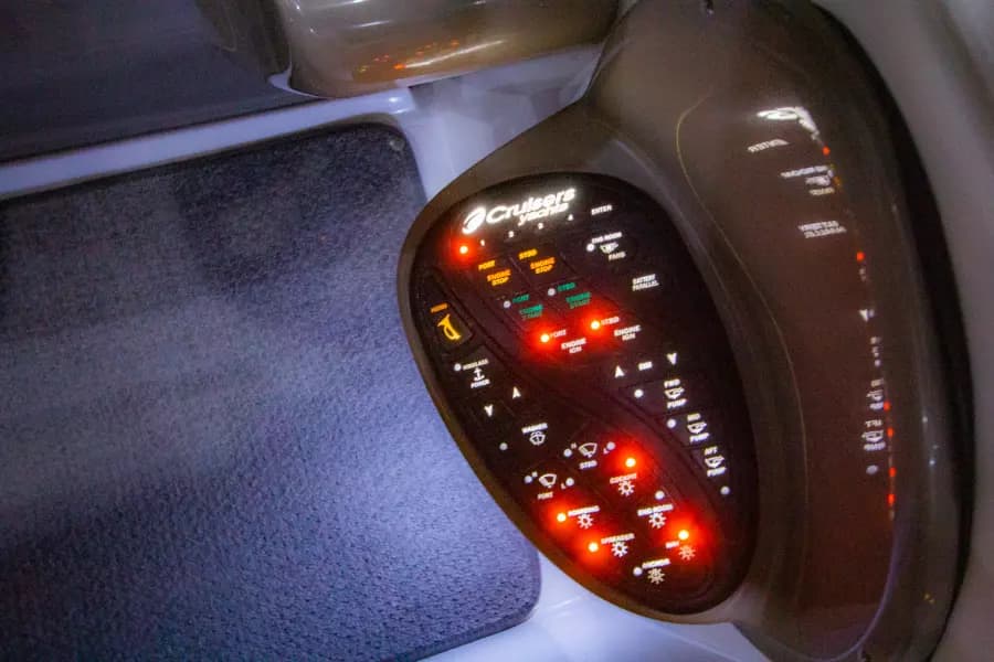 2008 Cruisers Yachts 420 Express