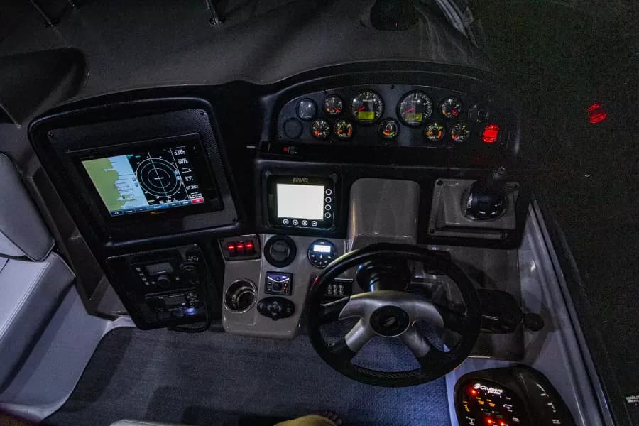 2008 Cruisers Yachts 420 Express