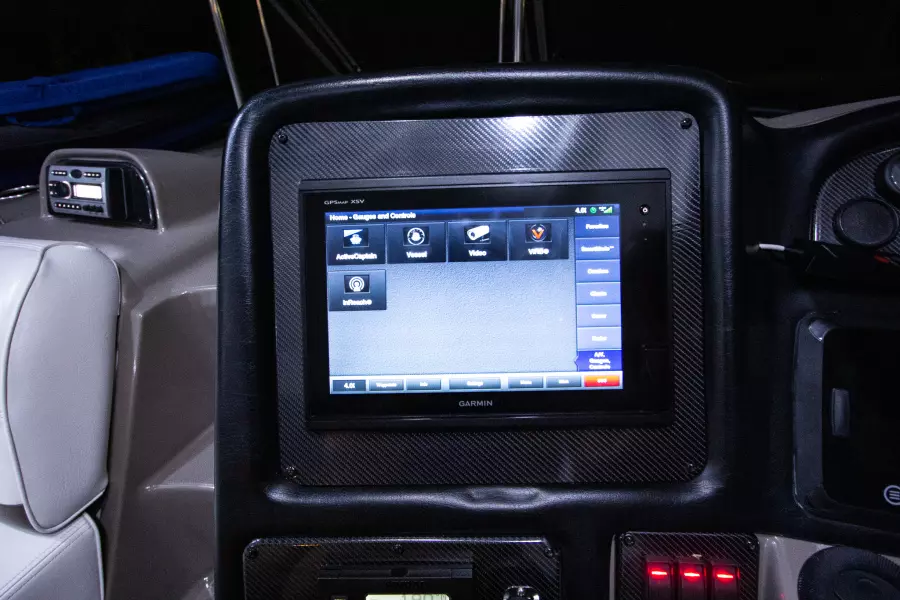 2008 Cruisers Yachts 420 Express