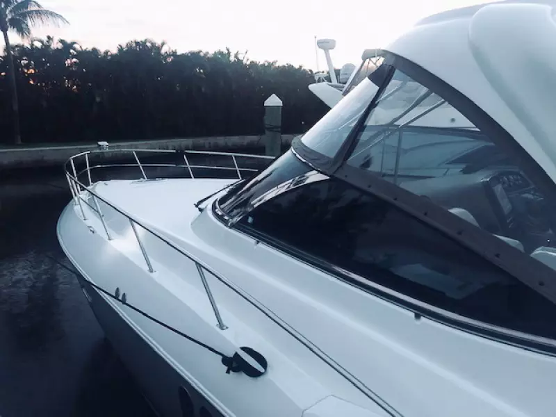 2008 Cruisers Yachts 420 Express