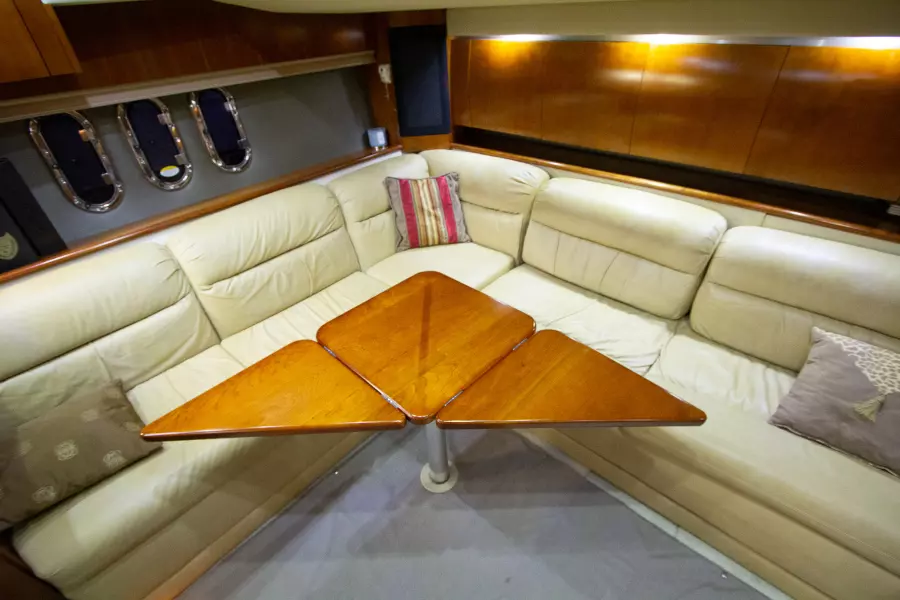 2008 Cruisers Yachts 420 Express