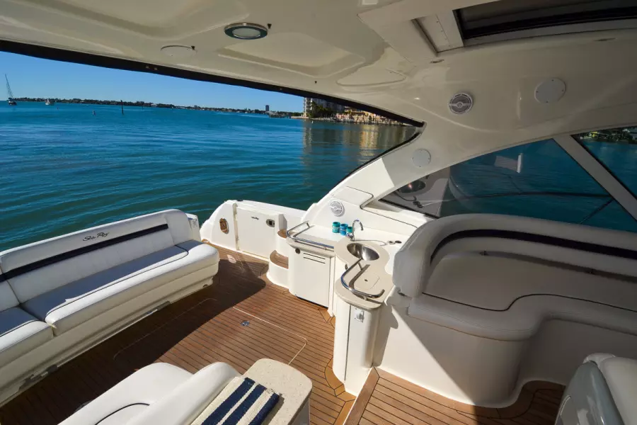 2011 Sea Ray 500 Sundancer