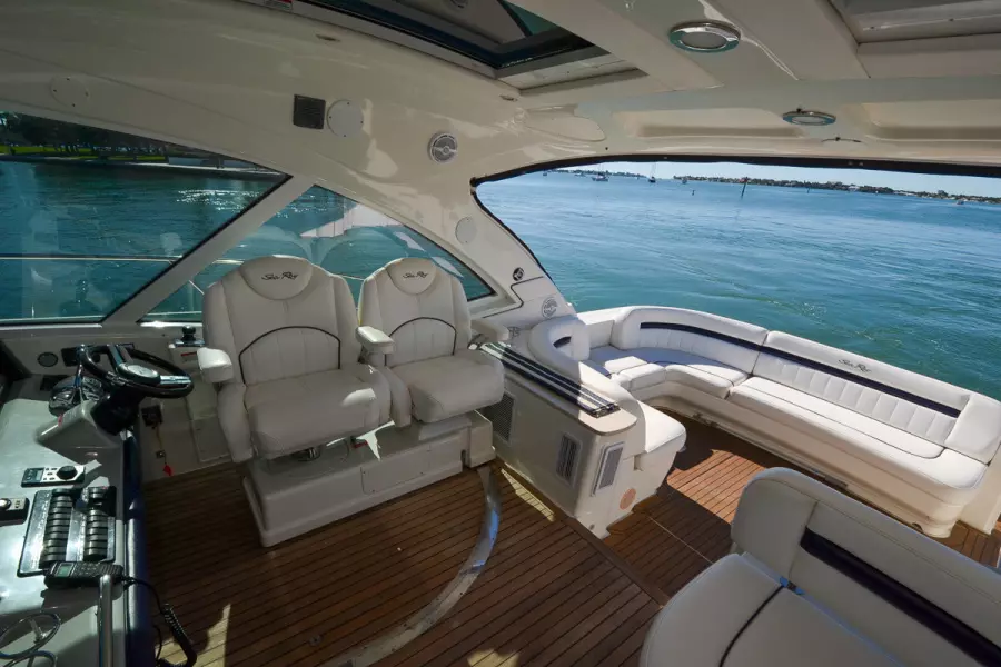 2011 Sea Ray 500 Sundancer