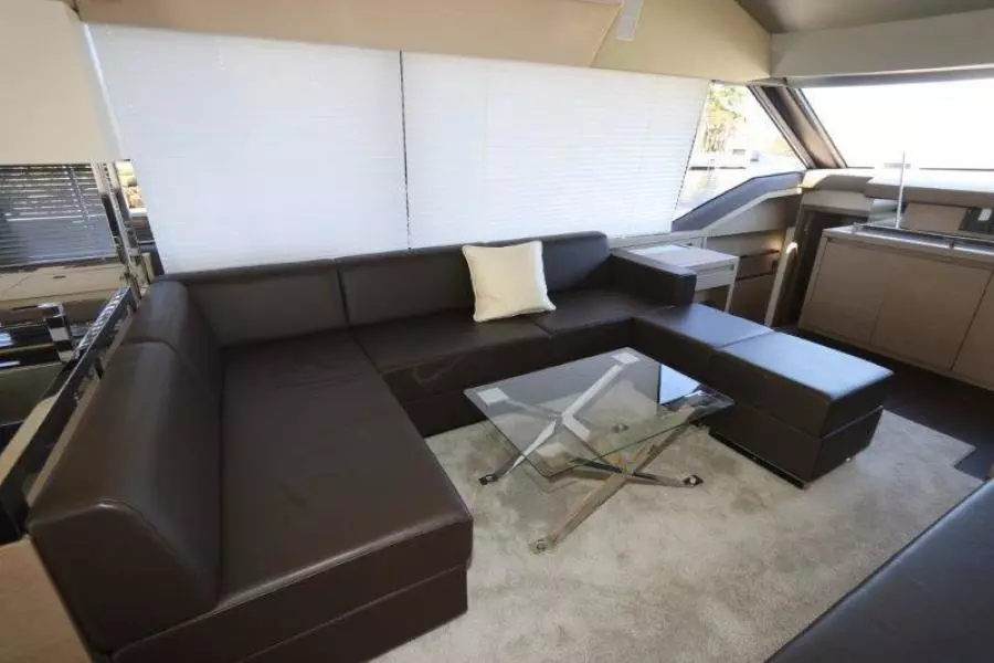 2017 Prestige Motoryacht