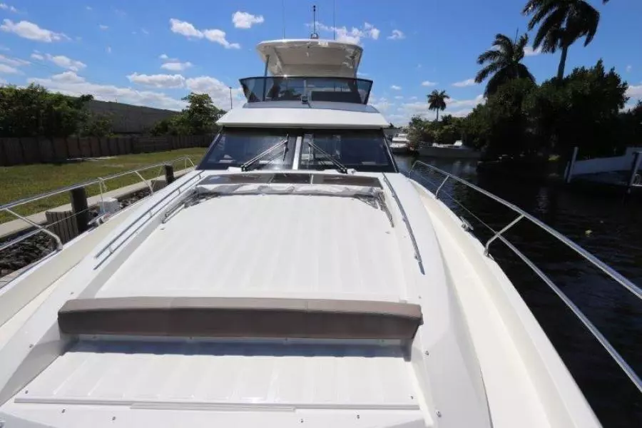 2017 Prestige Motoryacht