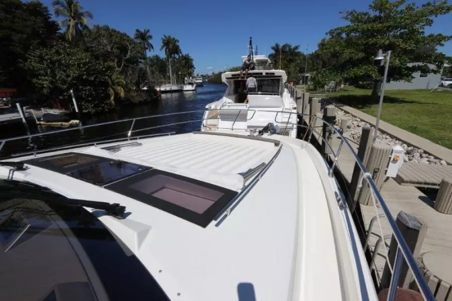 2017 Prestige Motoryacht