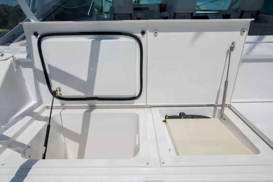 Viking 50 - Tiger Six - Cockpit