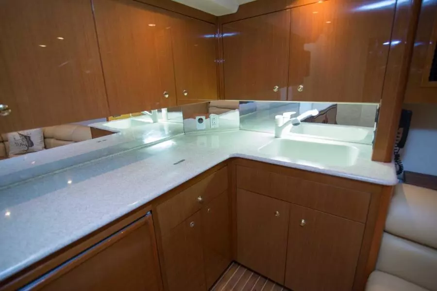 Viking 50 - Tiger Six - Galley