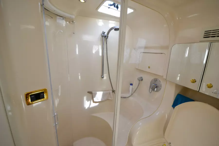 2001 Sea Ray 410 Sundancer