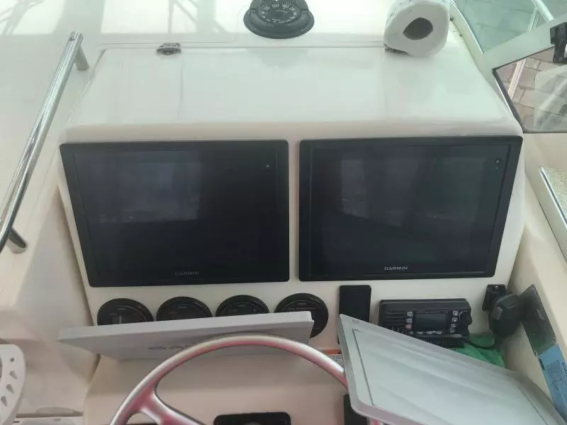 2003 Pursuit 2870 Walkaround