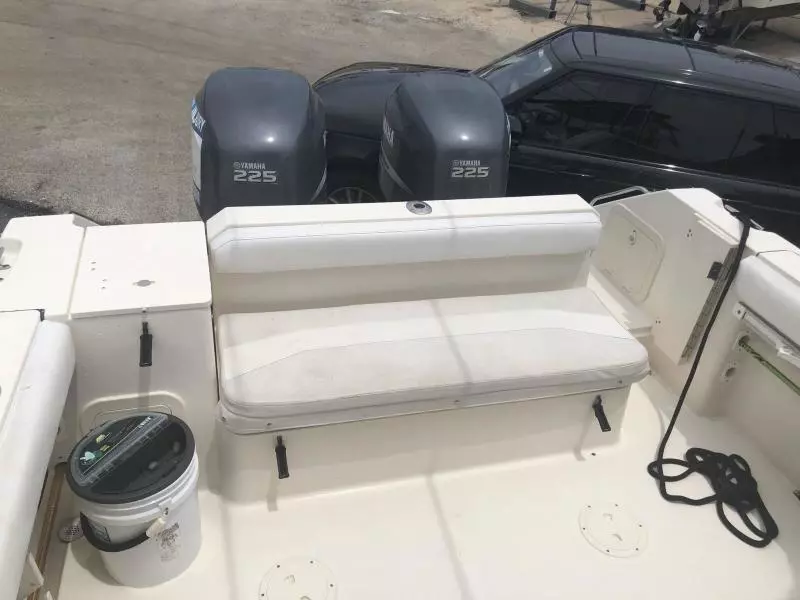 2003 Pursuit 2870 Walkaround