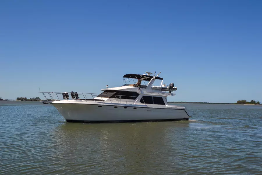 1998 Navigator 5300 Pilothouse