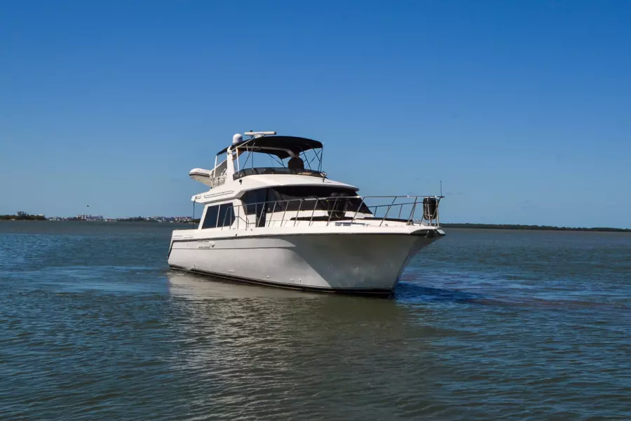 1998 Navigator 5300 Pilothouse