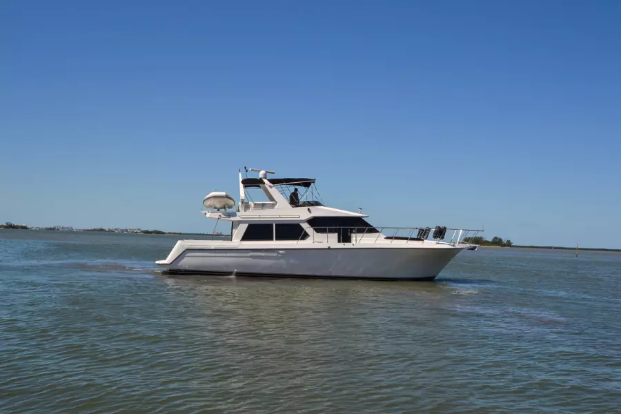 1998 Navigator 5300 Pilothouse