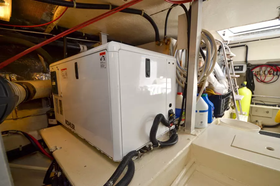 1998 Navigator 5300 Pilothouse